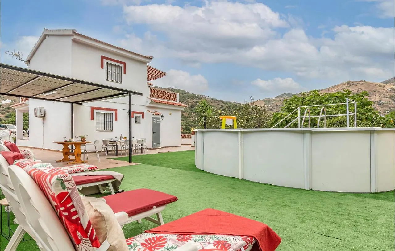 3 Bedroom Stunning Home In Malaga Holiday home