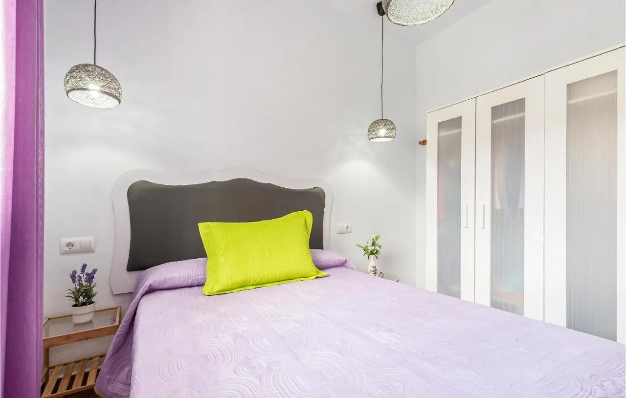 3 Bedroom Stunning Home In Malaga Holiday home