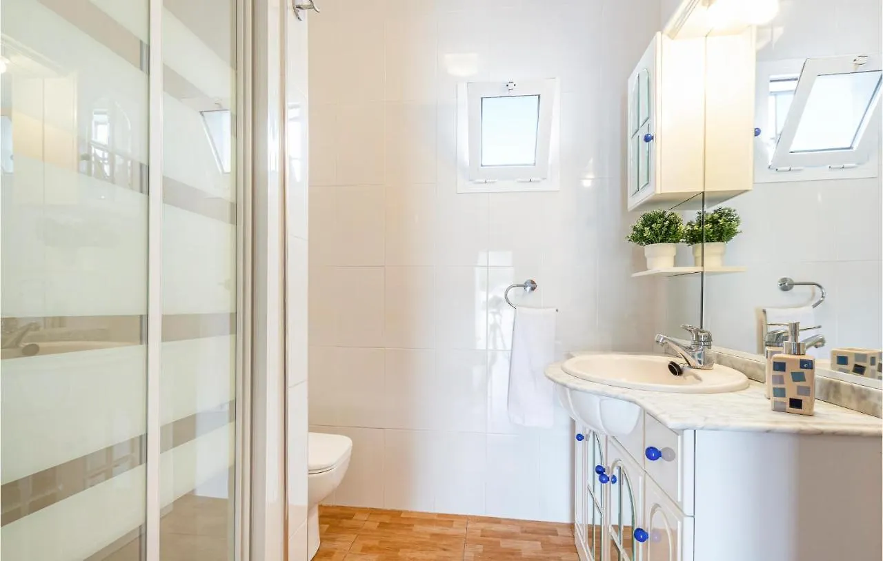 Holiday home 3 Bedroom Stunning Home In Malaga